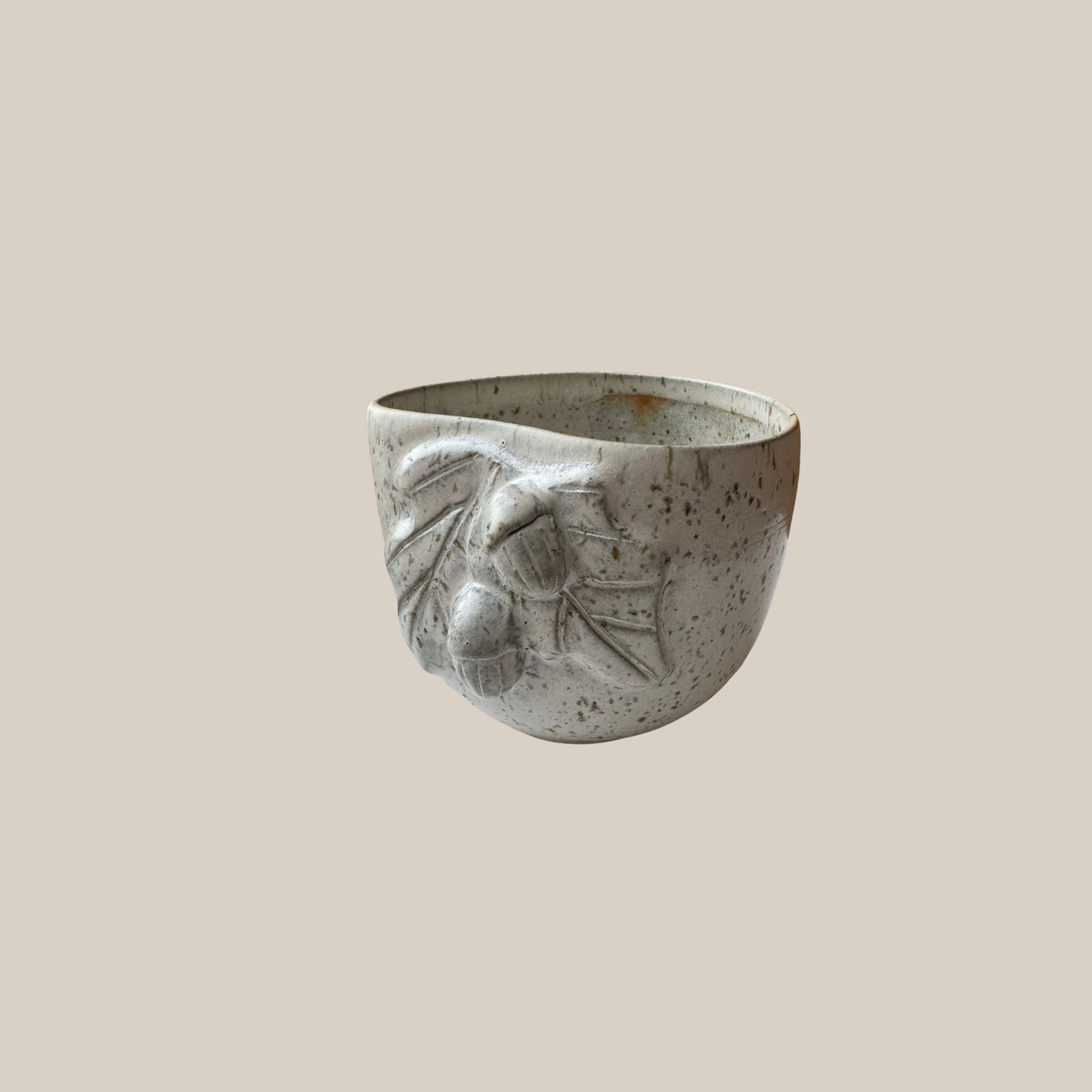 Beige Keramik kop med agern