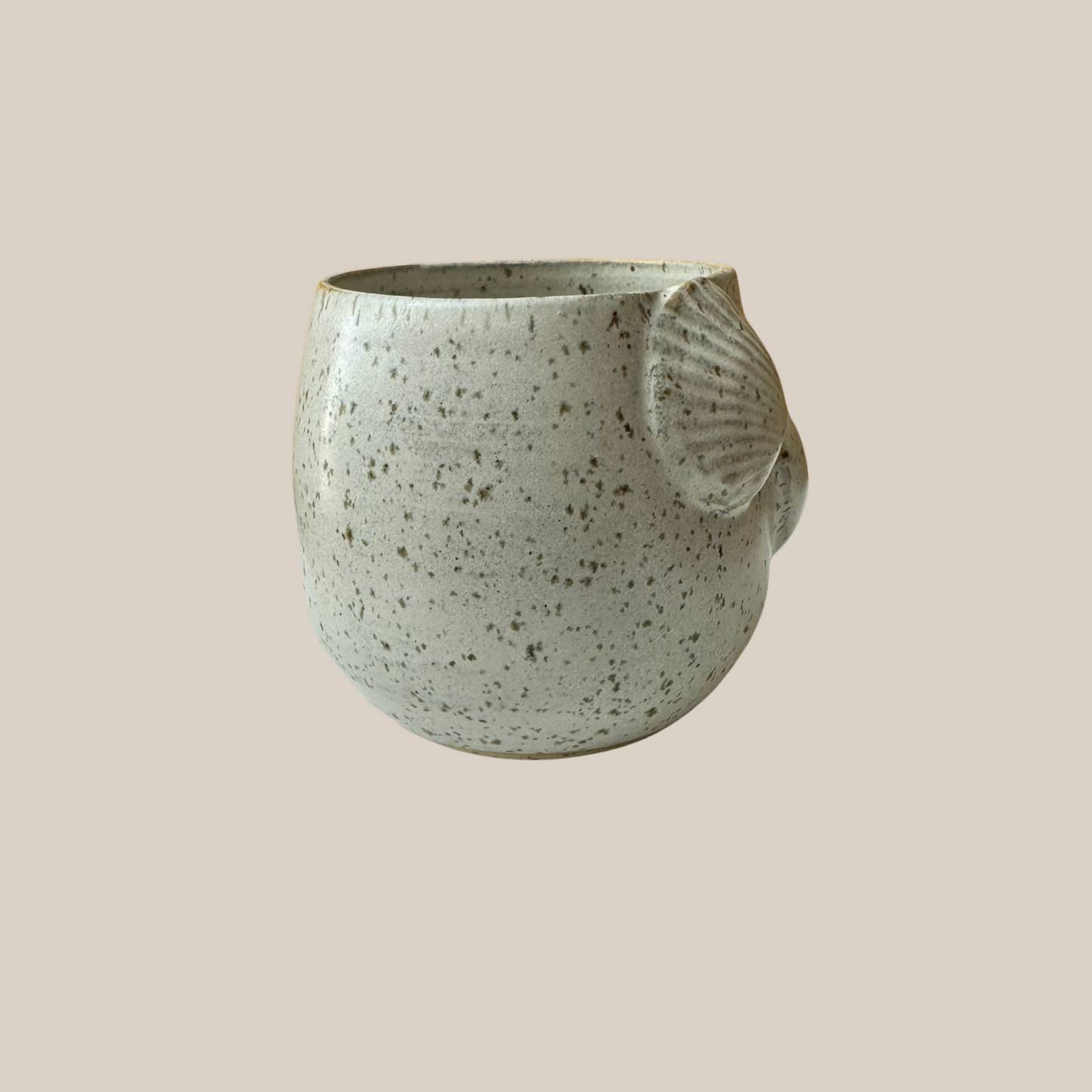 Beige keramik kop musling
