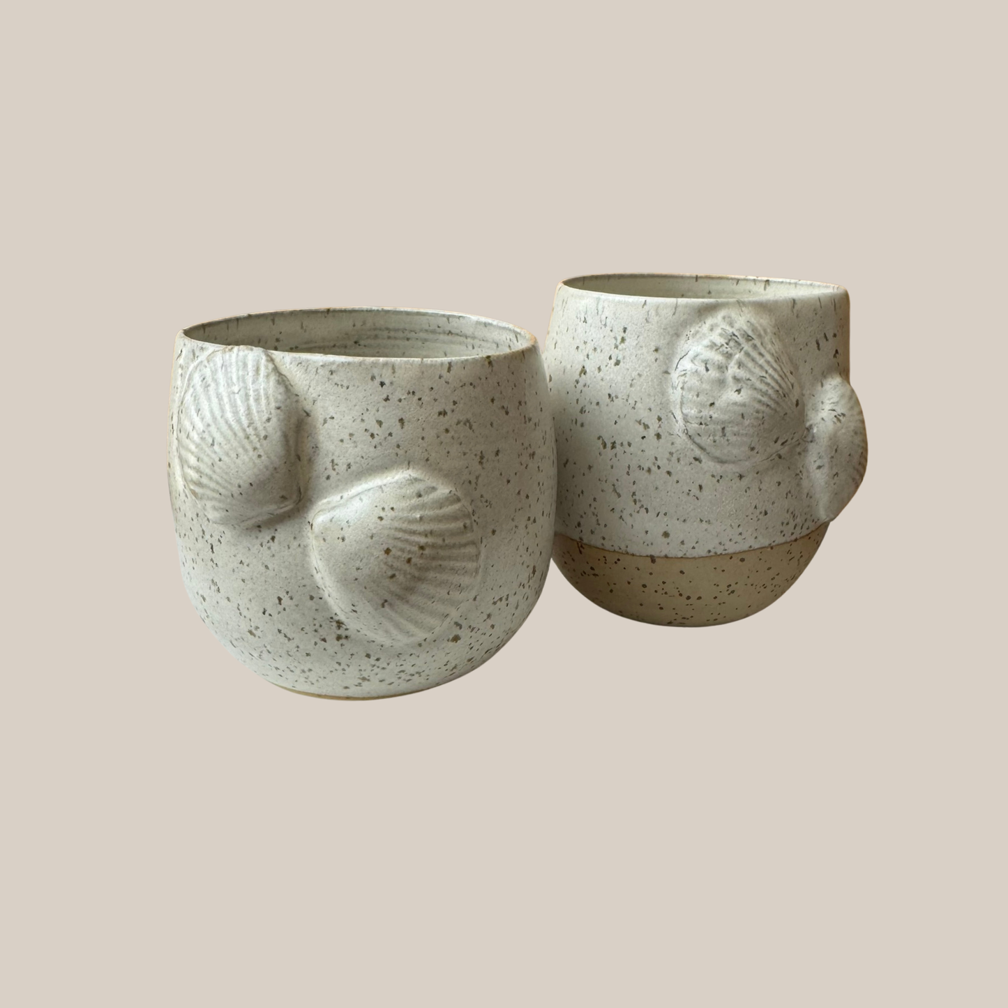 Beige keramik kop musling