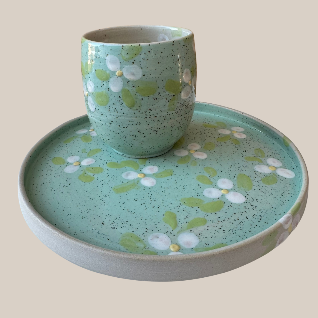 Keramikkop74-minteffekt m. hvid blomst (kopi)