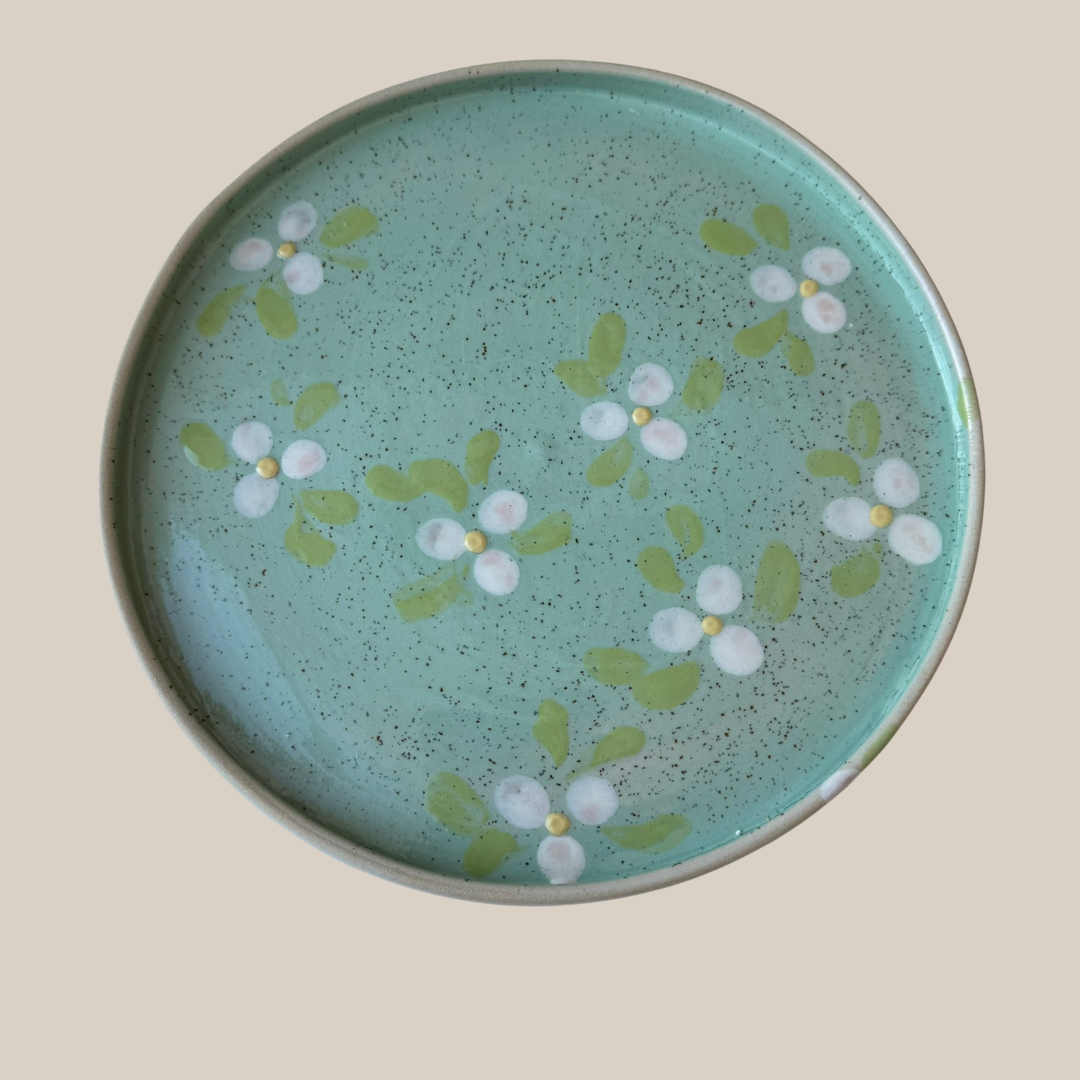 Keramik tallerken13-mint effekt med hvid blomst