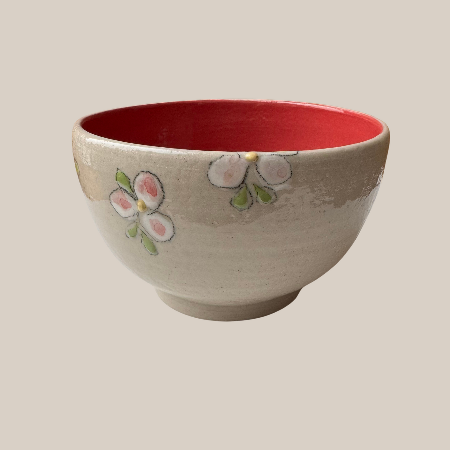 Keramik skål nr.52-rød med hvide æbleblomster.