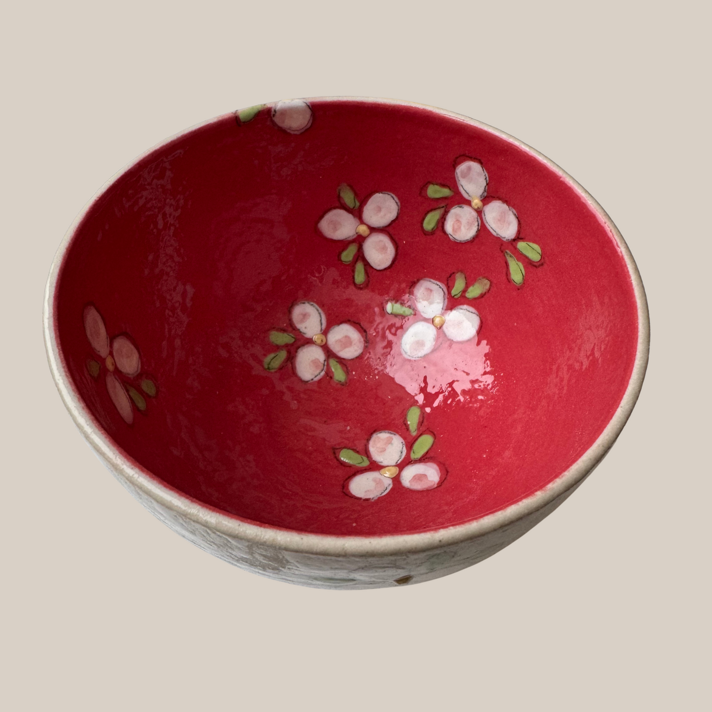 Keramik skål nr.52-rød med hvide æbleblomster.