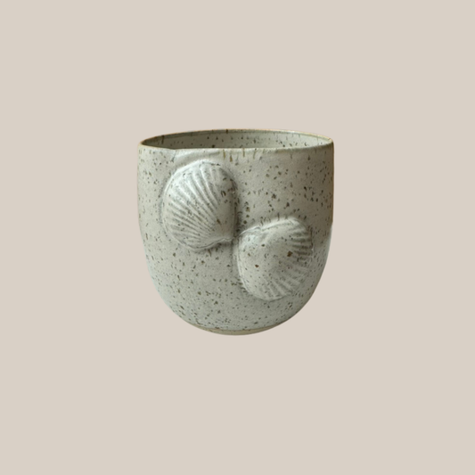 Beige keramik kop musling
