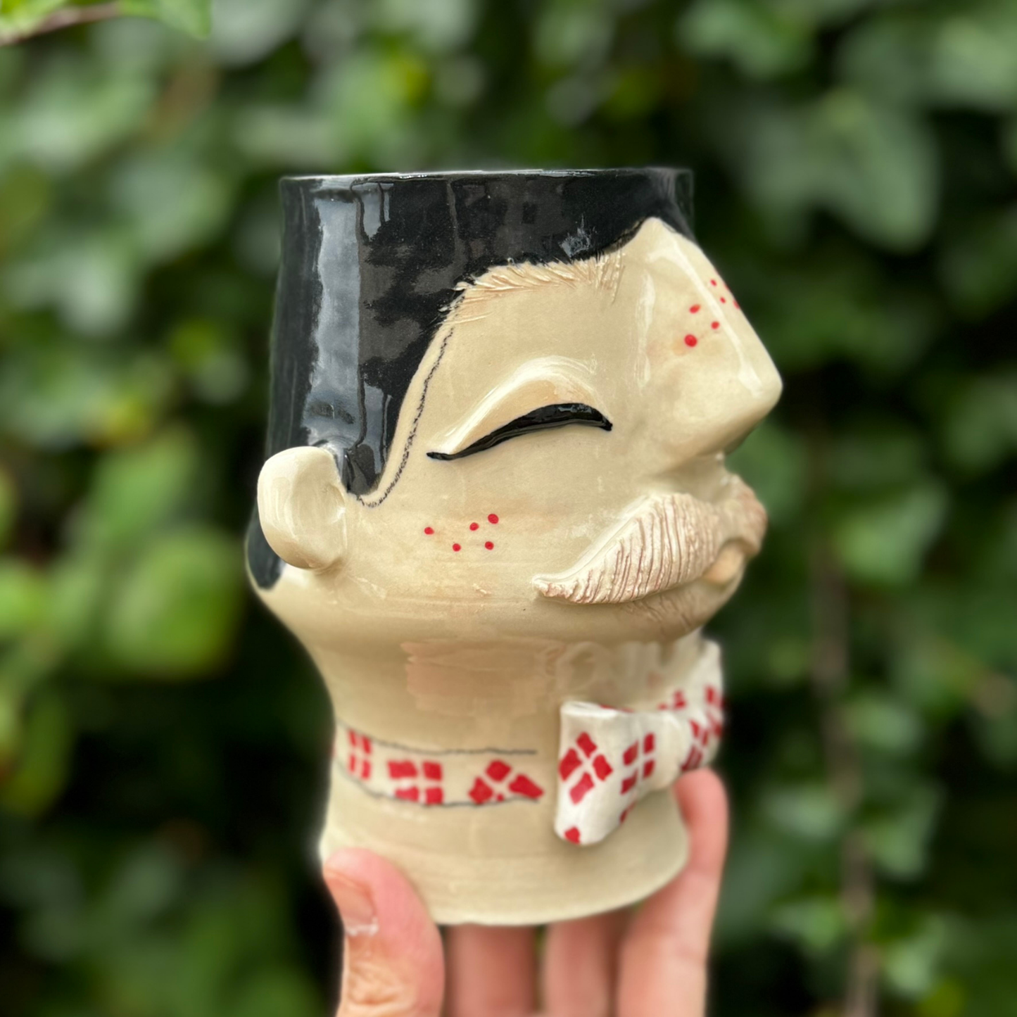 Kiki kop 234 - Moustache Kiki VASE u. briller