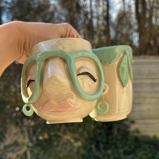 Kiki kop + Kiki krop kop- lysegrønne briller og krave