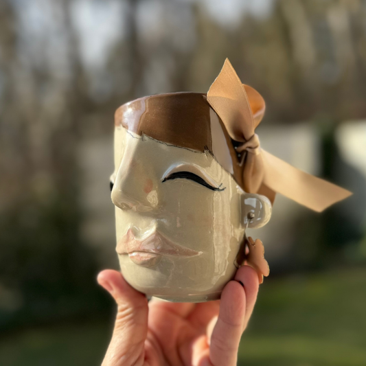 Linse Kiki 140 med brunt hår