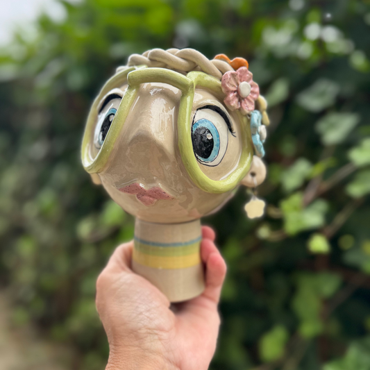 Kiki Kalypso m. fletning og farvede blomster