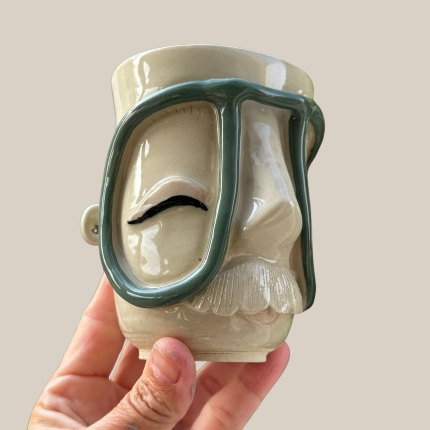 Kiki Moustache kop 181 - mørkegrøn brille UDEN tekst