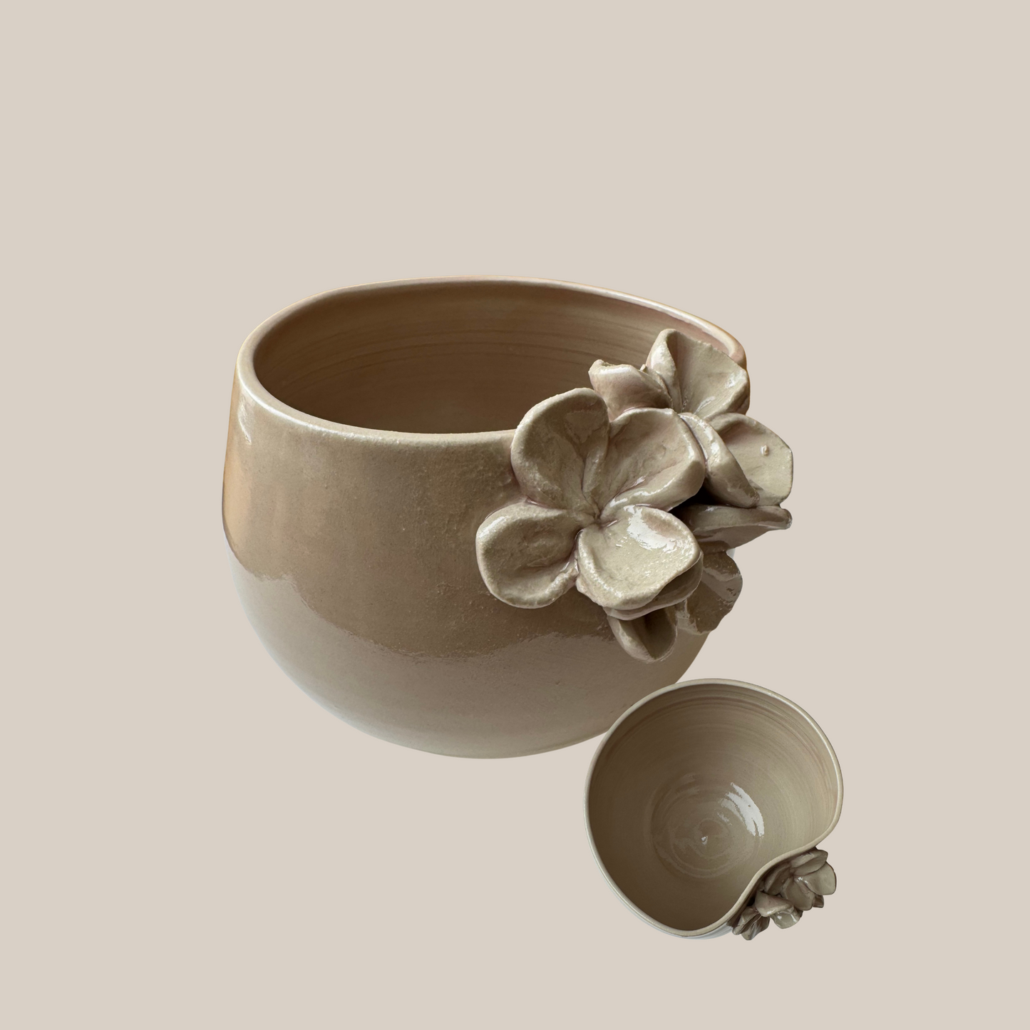 Keramik kop med hortensia- sart rosa