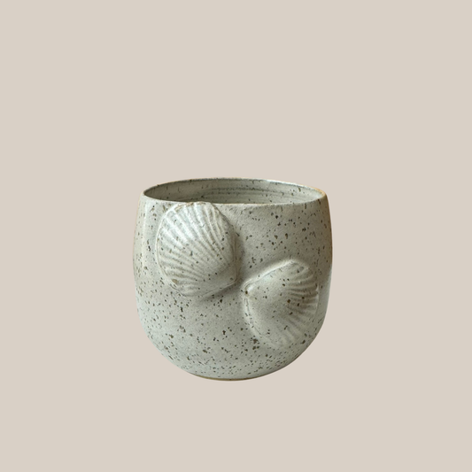 Beige keramik kop musling