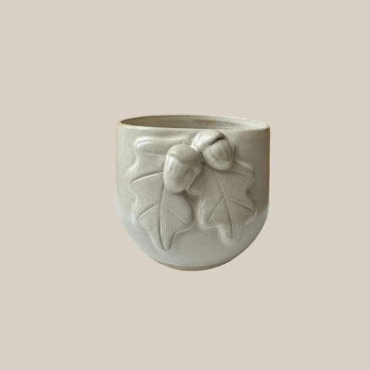Beige Keramik kop med agern