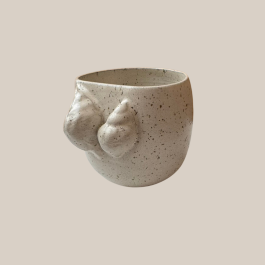 Beige keramik kop Konkylier