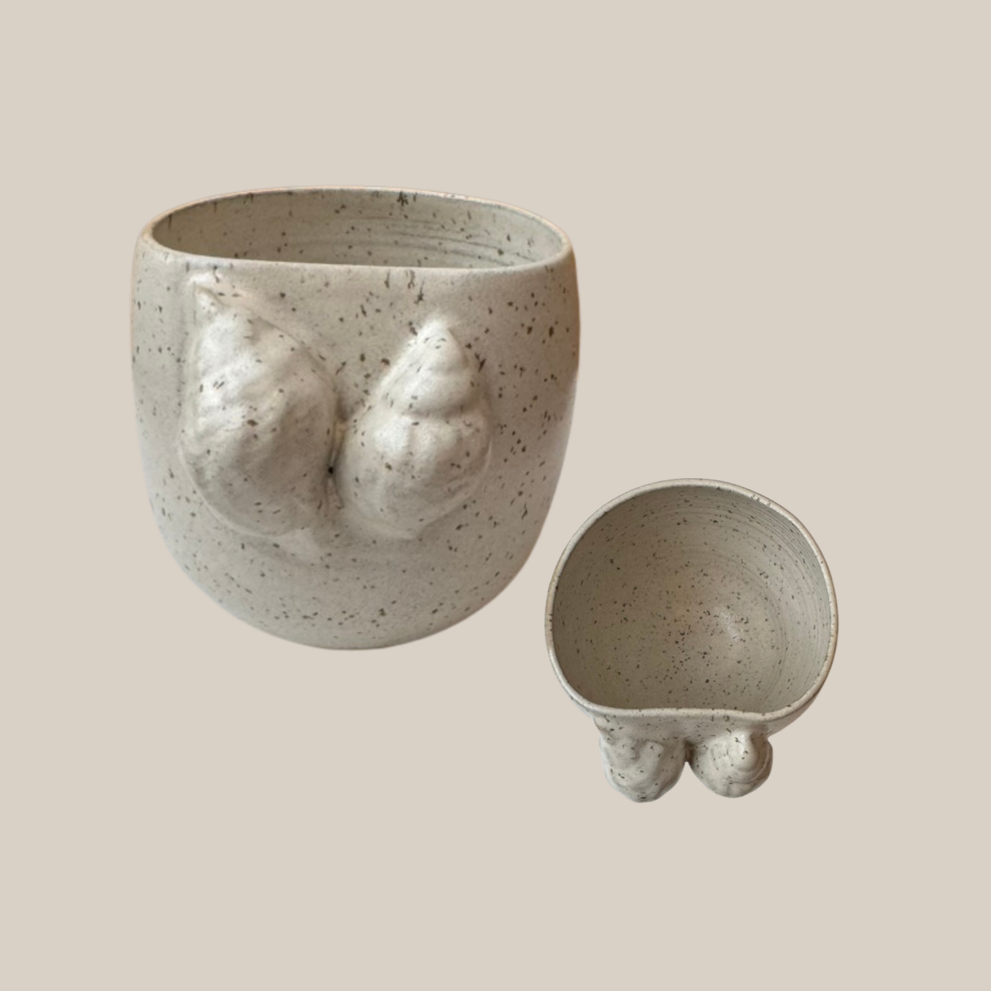 Beige keramik kop Konkylier