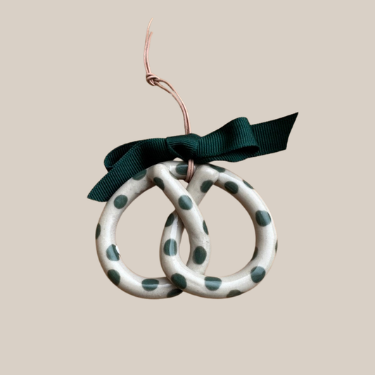 Kringle m. mørkegrønne prikker