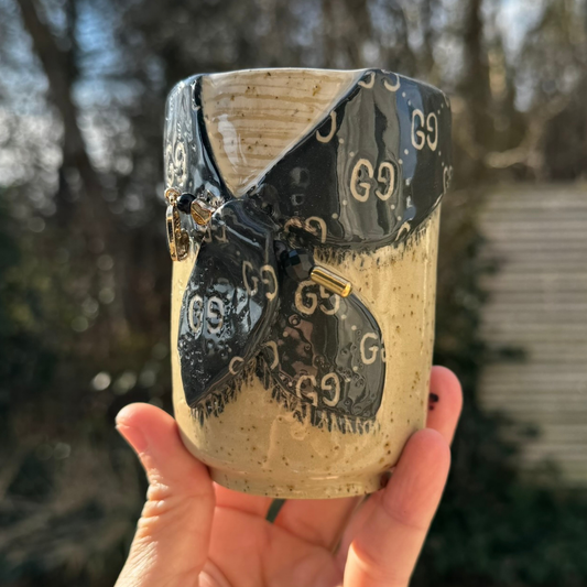 Kiki Krop Kop m. "Gucci" tørklæde.