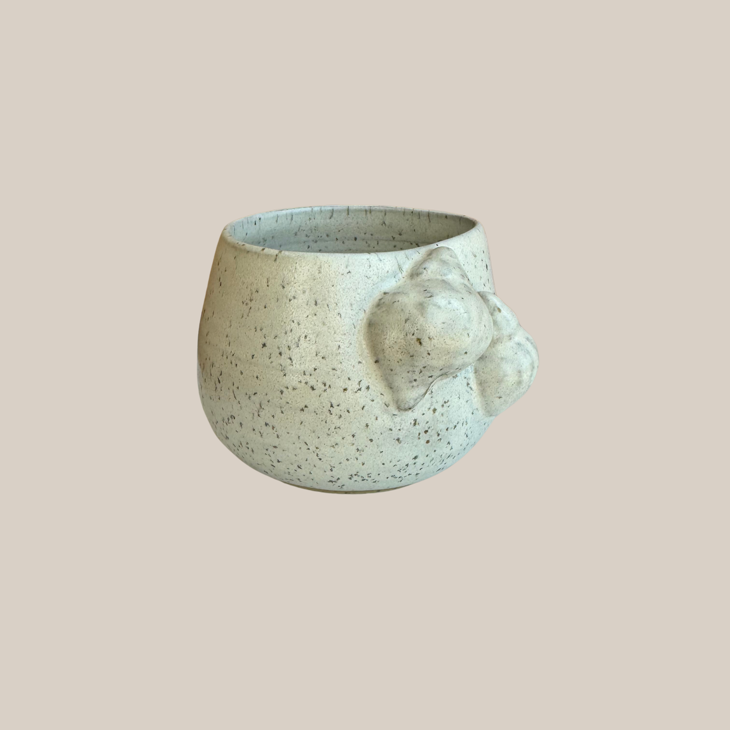 Beige keramik kop Konkylier