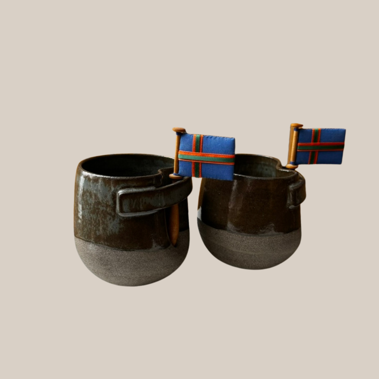 Flagkop nr. 4 - gråblå med Vendelbrog