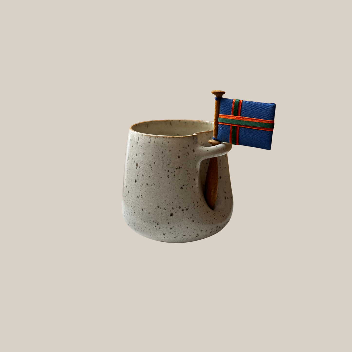 Flagkop nr. 6 - lys med Vendelbrog