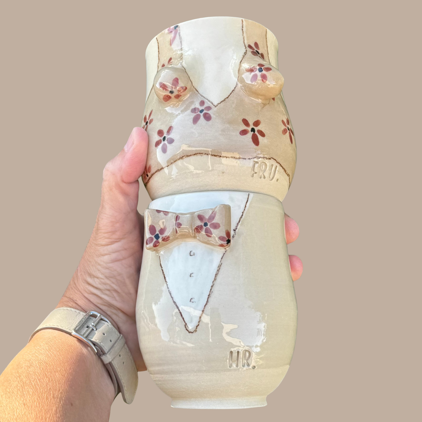 PAR 27- HR & FRU beige med brune blomster