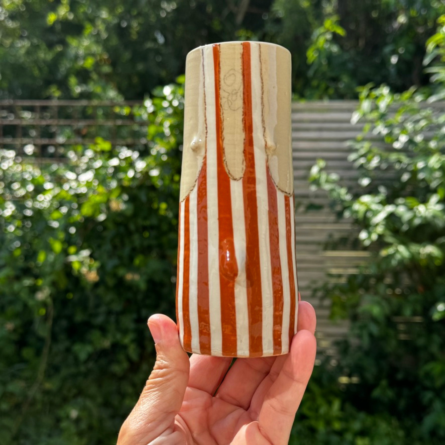 Herre-sommerkrop-VASE 5 - Hvid og terracotta stribet